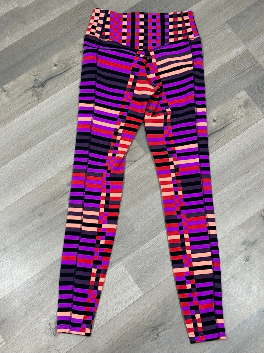 Nike Dri Fit Legendary Geometric Stripe Leggings Purple Multi XS Running Workout